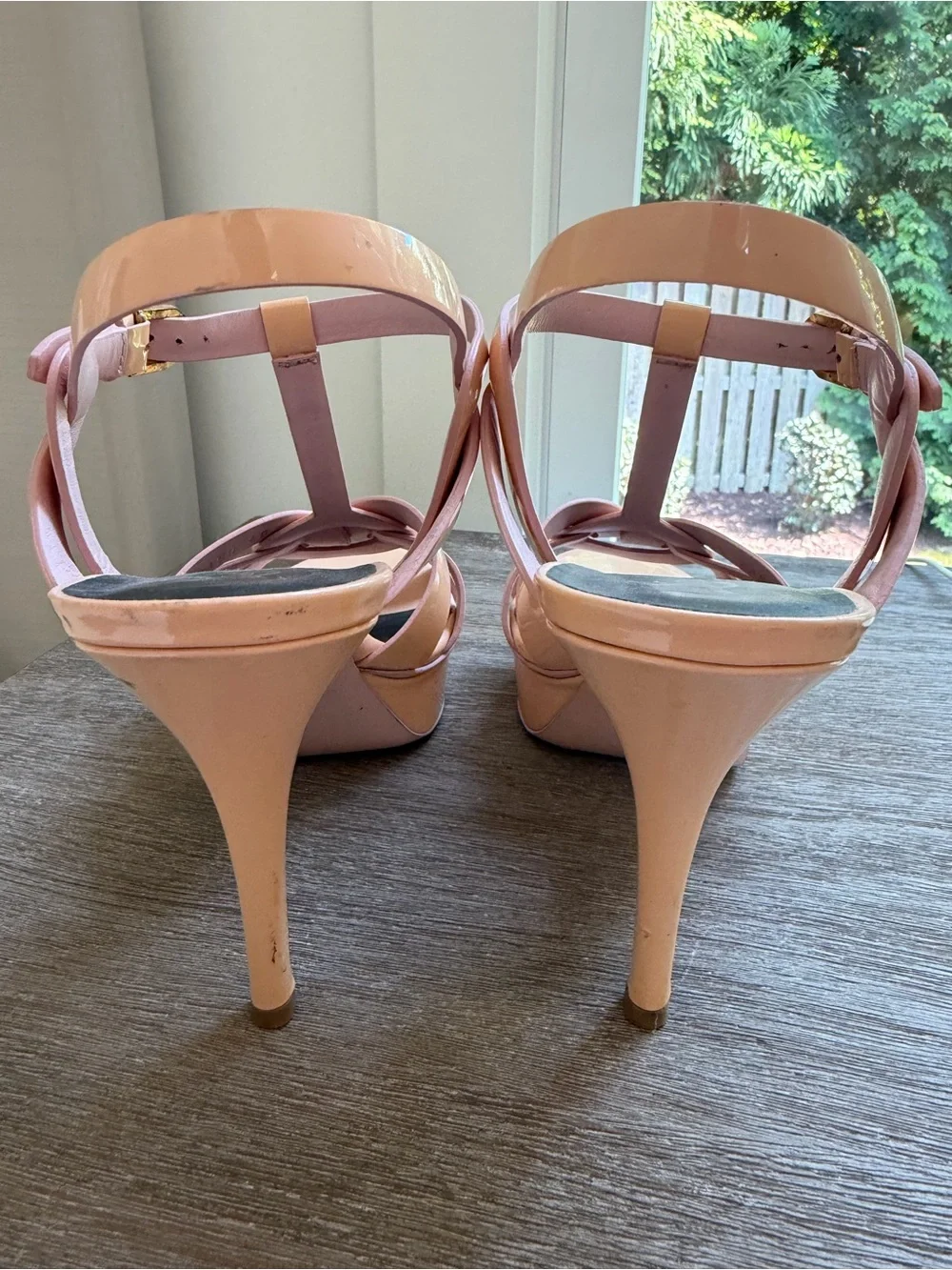 Saint Laurent Blush Patent Leather T-Strap Knot Sandals - Picture 7 of 12